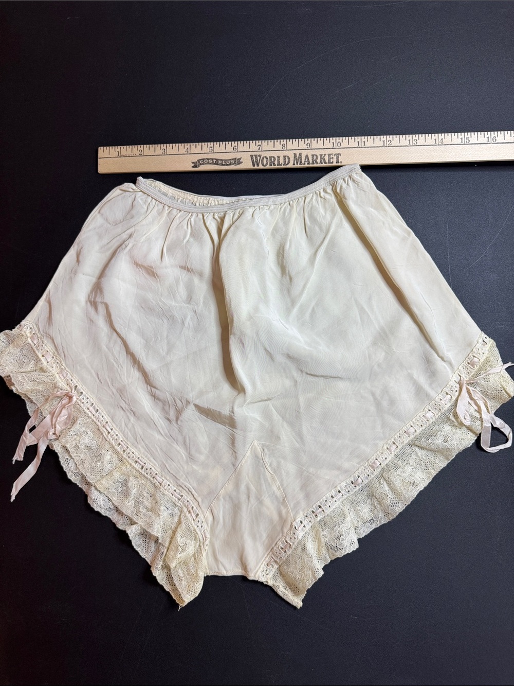 Vintage 1920s-1930’s Lace-Trim Tap Pants in Cream